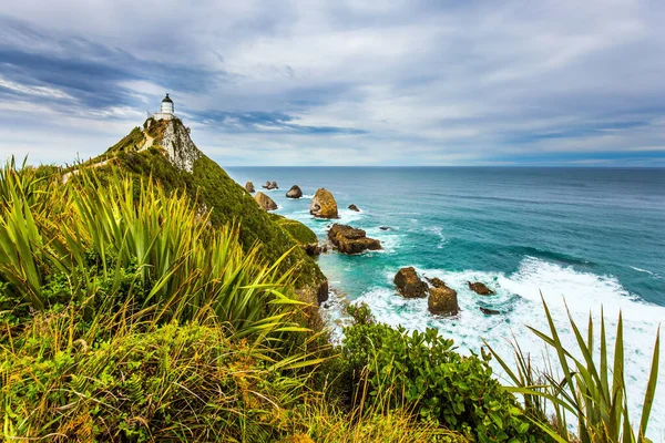 Nugget Point Lighthouse Pitoresco Cape Nugget South Island Nova Zelândia — Fotografia de Stock