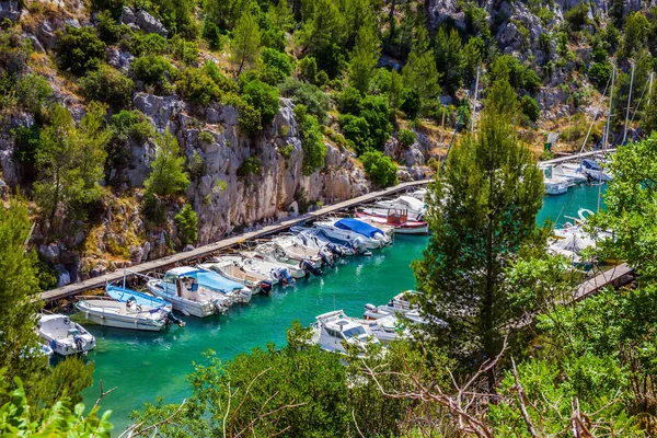 Földközi Tenger Francia Partja Kalantik Provence Látványosságai Kis Vitorlás Jachtok — Stock Fotó