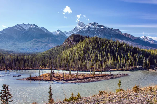 Nagy Indián Nyár Kanadai Sziklás Hegységben Sziklás Hegység Éles Csúcsai — Stock Fotó