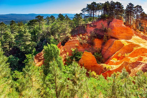 Bizarre Ocher Rocks France Provence Village Roussillon Surrounded Picturesque Ocher — Stock Photo, Image