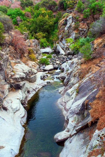 Живописный Скалистый Ручей Секвойя Парк Калифорнии Сша Поездка Америку Естественным — стоковое фото