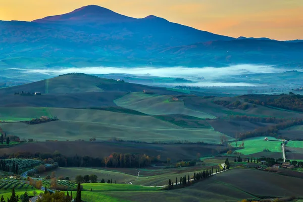 Picturesque Valley Central Italy Tuscany Predawn Dusk Sky Turning Pink — Stock Photo, Image