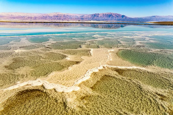 Dead Sea Green Water Salty Sea Surrounded Pink Mountains Evaporated — Photo