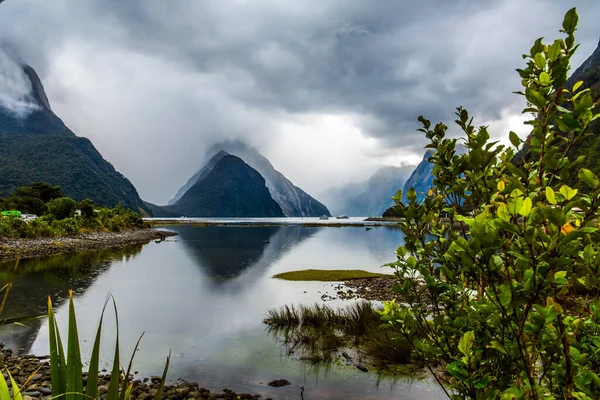 Land Hobbits Goblins New Zealand Storm Clouds Cover Sky Ocean — Stock Photo, Image