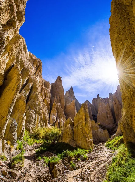 Grandiosas Formações Naturais Terra Argila Cliffs Pôr Sol Ilumina Uma — Fotografia de Stock