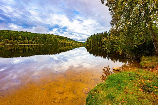 Lovely Glacial Lake Wingdfaller See Cool Autumn Day Clouds Coastal — Stock Photo, Image