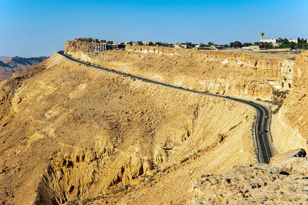 Highway Crater Ramon Crater Erosion Crater Negev Desert Mitspe Ramon — 图库照片