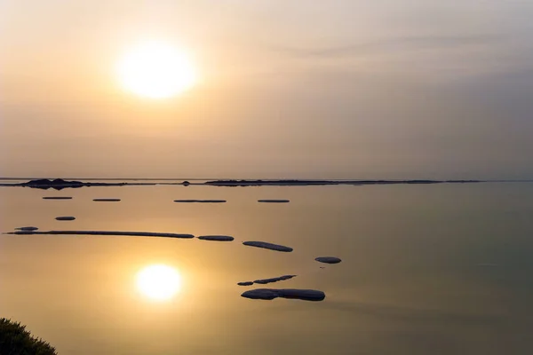 Winter Foggy Dawn Dead Sea Israel Excess Salt Appears Surface — Stock Photo, Image