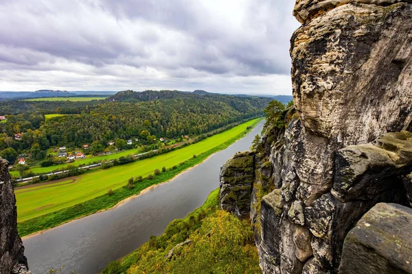 Germany Magnificent German River Elbe Sandy Cliffs Bastei 200 Meters — Fotografia de Stock
