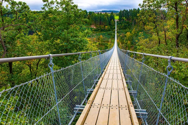 Geierlay Longest Cableway Suspension Bridge Germany Picturesque Bridge Valley Mersdorf — Foto de Stock