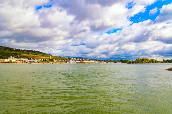 Flusso Regolare Del Grande Fiume Reno Castelli Romantici Sulle Rive — Foto Stock