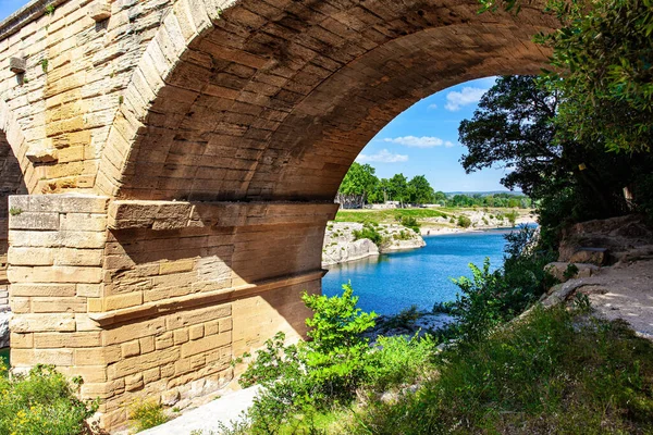 Doskonale Zachowany Łuk Mostu Akwedukt Pont Gard Najwyższy Rzymski Akwedukt — Zdjęcie stockowe