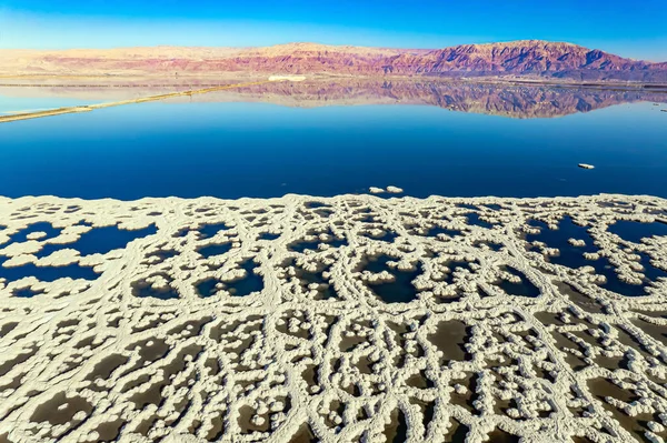 Mar Morto Sal Evaporado Forma Padrões Bizarros Água Água Azul — Fotografia de Stock