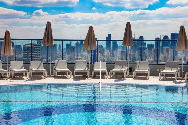 Rooftop Pool High Rise Hotel Bowl Pool Filled Clean Transparent — Stock Photo, Image