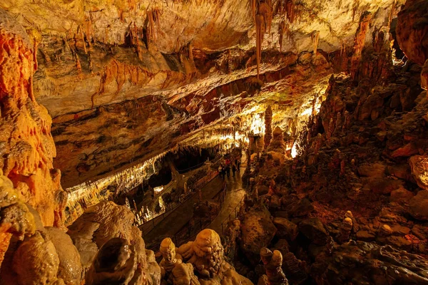 Postojna洞穴 用钟乳石和石笋点亮的地下宫殿 斯洛文尼亚巨大的地下洞穴系统 斯洛文尼亚的神奇地方 — 图库照片