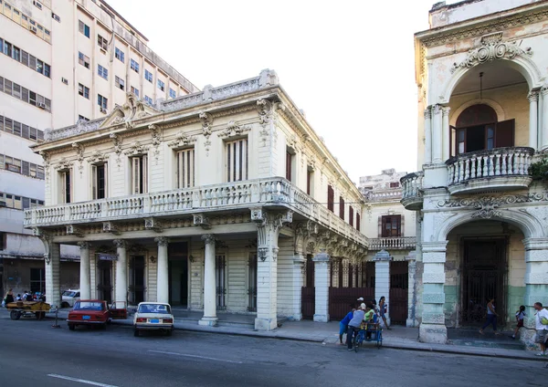 Edifici sul Paseo De Marti (Prado). — Foto Stock