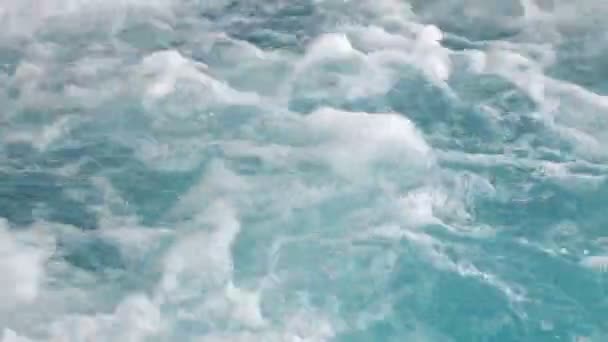 Подводный реактивный гнев у бассейна (джакузи ). — стоковое видео