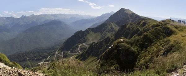 Peak sten pelare i krasnaya polyana. — Stockfoto