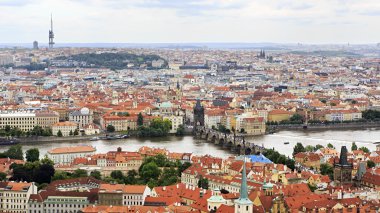 Prag (çekicinin görünümünden Charles Köprüsü ve Wenceslas