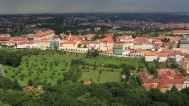 Prag tarihi merkezi (Petrin gözcü Kulesi görünümünden Panoraması)