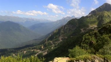 krasnaya polyana (teleferik görünümünden beyaz dağların Panoraması).