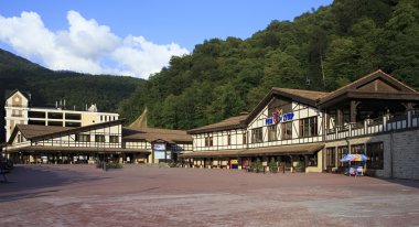 Rosa khutor Alp beldesinde krasnaya polyana.