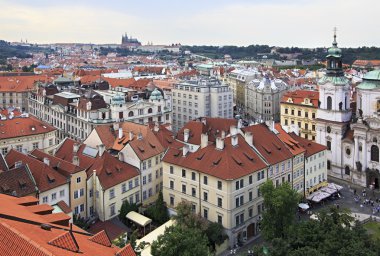 Prag tarihi merkezi. eski Belediye Binası görüntülemek.