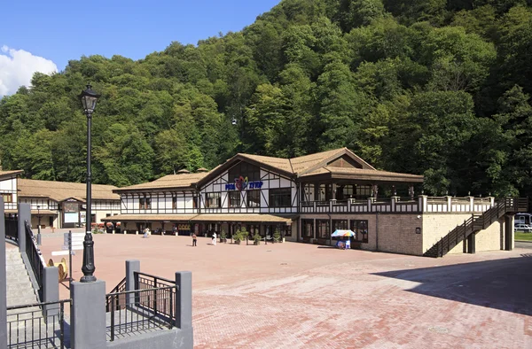 Embankment of Rosa Khutor Alpine Resort. Krasnaya Polyana. — Stock Photo, Image