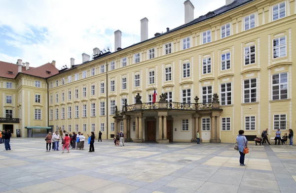 Νέο βασιλικό παλάτι στο κάστρο της Πράγας. Παλάτι του ο Τσέχος Πρόεδρος — Φωτογραφία Αρχείου
