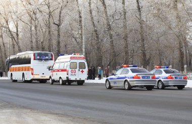 Özel Refakatli sütun makineleri. omsk, Olimpiyat Meşalesi koşusu. r