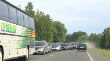 biysk (otoyol m-52), trafik sıkışıklığı. Rusya.