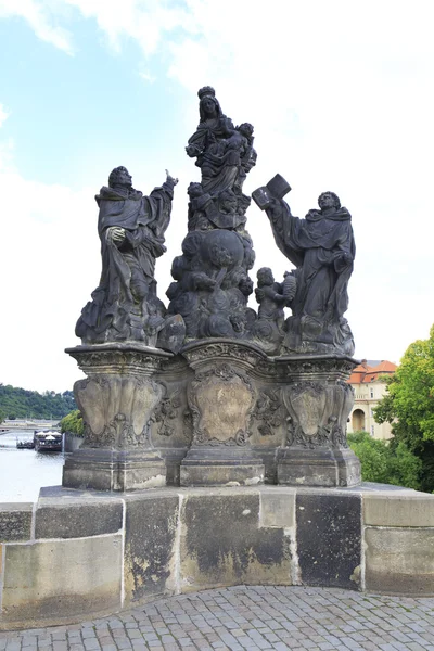 Statue of the Madonna, Ss. Dominic and Thomas Aquinas. Charles B — Stock Photo, Image