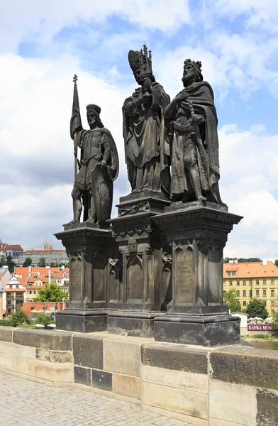 Statue of Saints Norbert of Xanten, Wenceslas and Sigismund on C — Stock Photo, Image