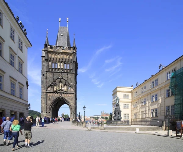 Torre del Puente de la Ciudad Vieja. Puente de Carlos en Praga . —  Fotos de Stock