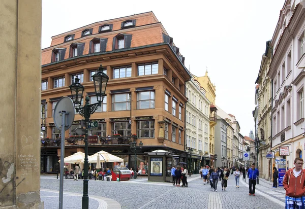 Arquitetura no centro histórico de Praga . — Fotografia de Stock