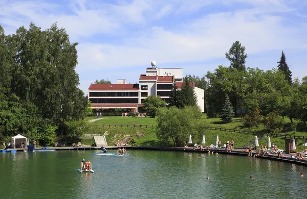 Hotel "Jugosławii". centrum zdrowia ośrodek rekreacji kompleks — Zdjęcie stockowe
