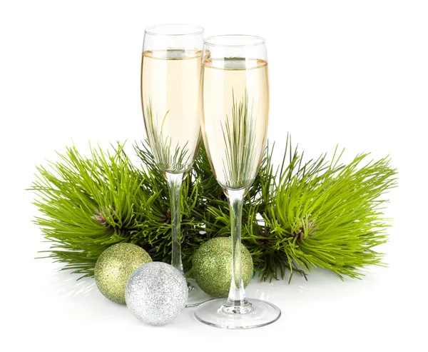 Šampaňské, jedle strom a vánoční výzdoba — Stock fotografie