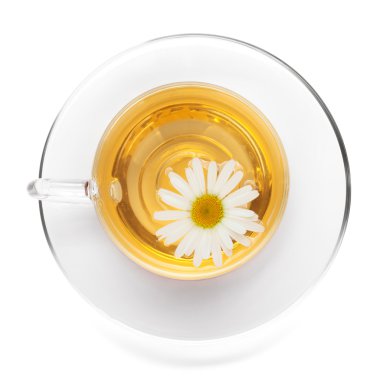 çay papatya çiçeği ile