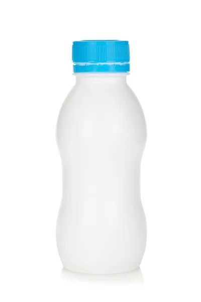 Детская бутылочка йогурта — стоковое фото