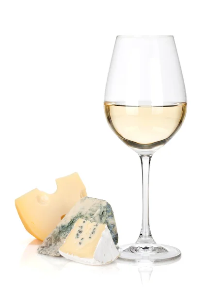 Bicchiere di vino bianco e formaggio — Foto Stock