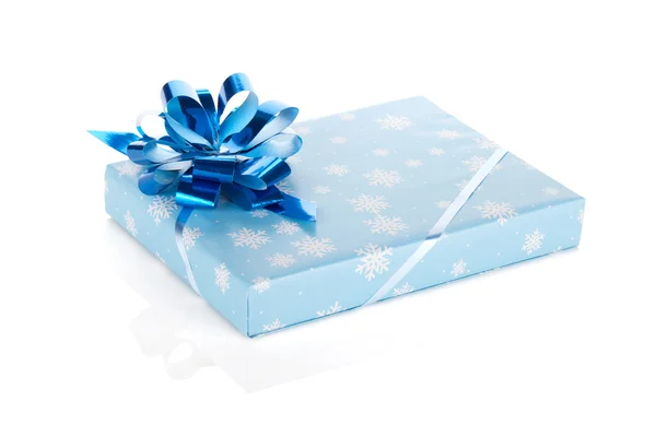 Μπλε Χριστούγεννα δώρου με κορδέλα και φιόγκο — Φωτογραφία Αρχείου