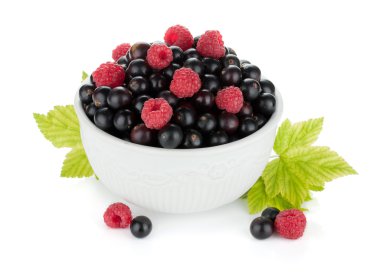 Siyah frenk üzümü ve ahududu kase