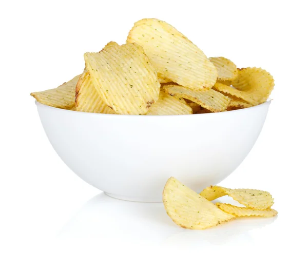 Chipsy ziemniaczane w misce — Zdjęcie stockowe