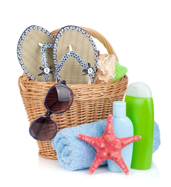 Beach items in basket — Stock Photo, Image