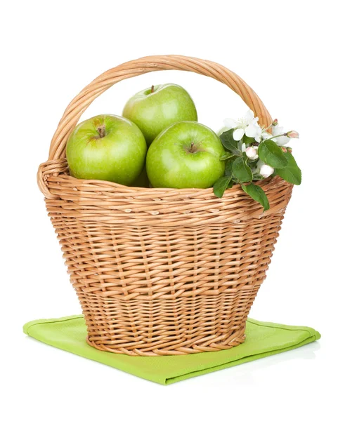 Fresh ripe green apples in basket — Stock Photo, Image