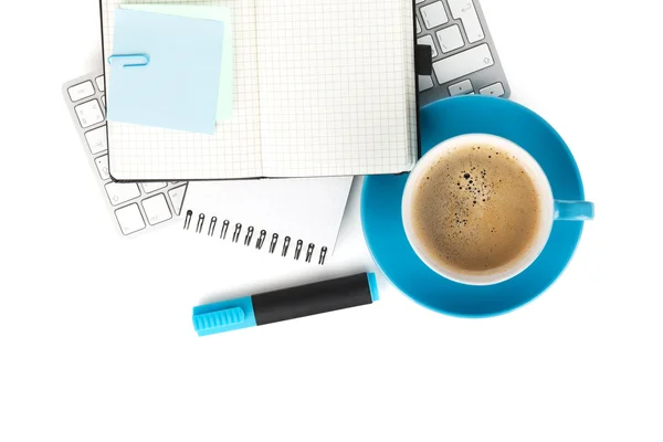 Niebieski kawy kubek i materiały biurowe Obraz Stockowy