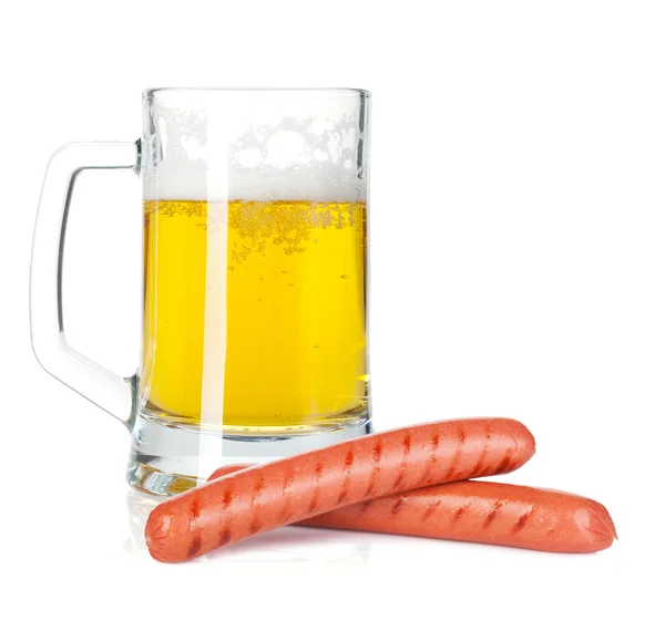 Beer mug and grilled sausages — Stock Photo, Image