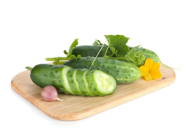 Ripe sliced cucumber on cutting board — Stock Photo, Image
