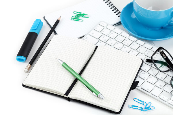 Офисные принадлежности крупным планом
