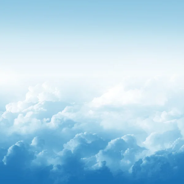 Blauwe lucht en wolken — Stockfoto